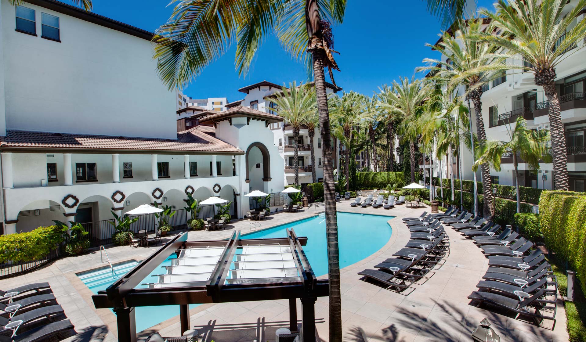 Pool at Palazzo East (6 of 6)